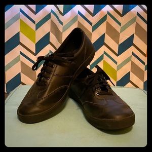 KEDS Black LEATHER Sneakers LIKE NEW